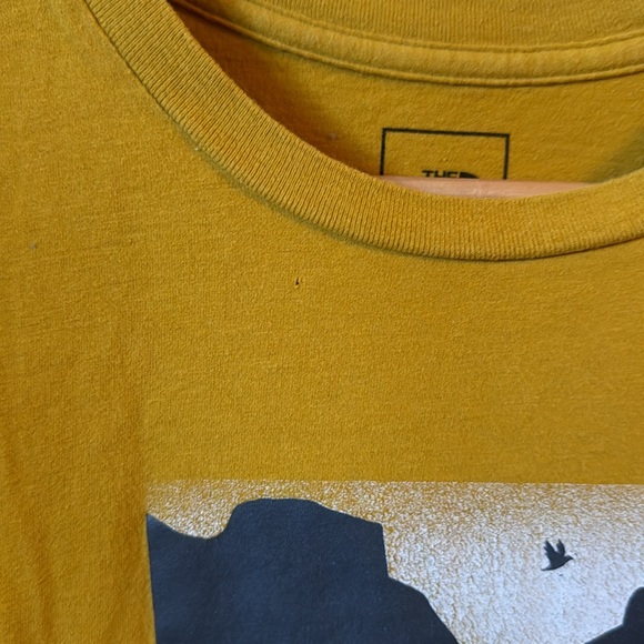The North Face Boys XL t-shirt mustard yellow soft - Picture 2 of 6